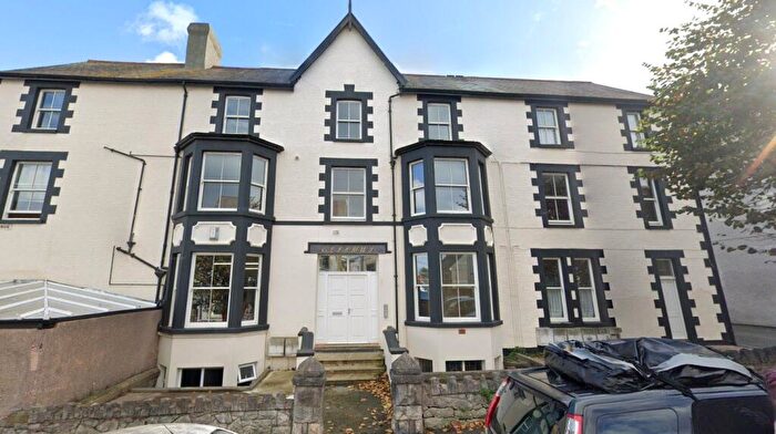 2 Bedroom Apartment To Rent In Rhiw Bank Avenue, Colwyn Bay, Conwy, LL29