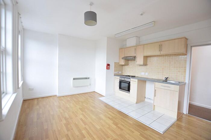 2 Bedroom Flat To Rent In Westover Road, Bournemouth, BH1