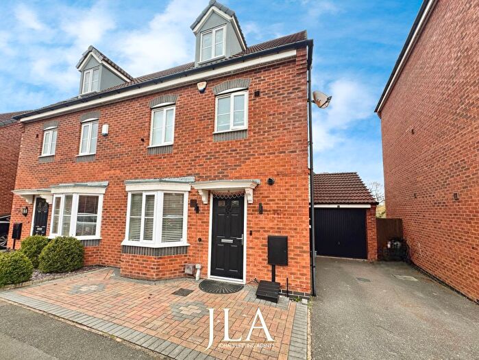 4 Bedroom Semi-Detached House To Rent In Stillington Crescent, Hamilton, Leicester, LE5