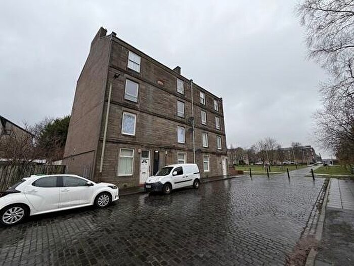2 Bedroom Property To Rent In Caldrum Street, Dundee, DD3