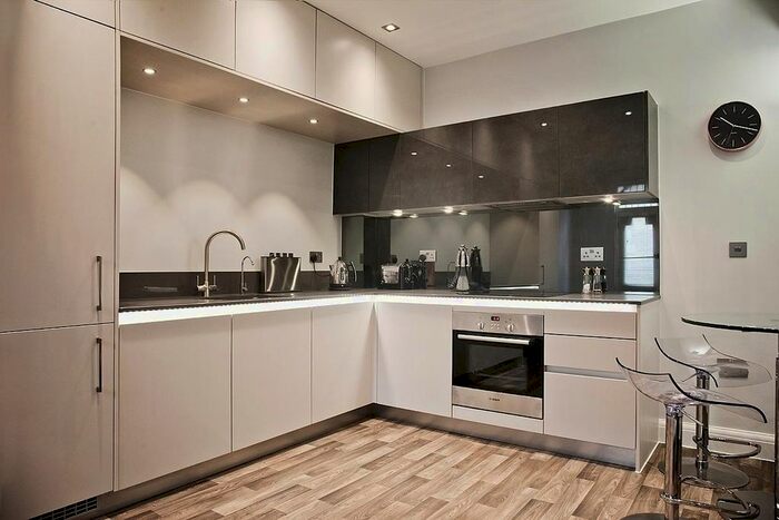 2 Bedroom Flat To Rent In St. Thomas Street, Oxford, OX1