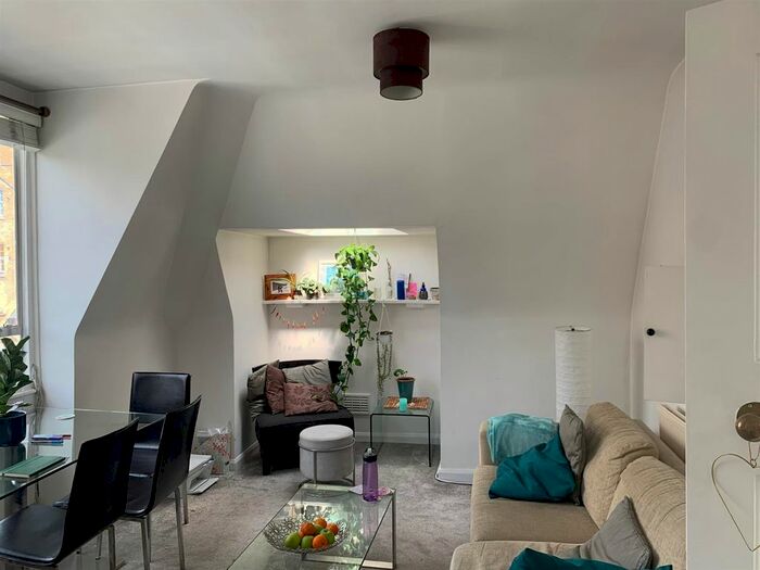 2 Bedroom Flat To Rent In Gloucester Terrace, London, W2