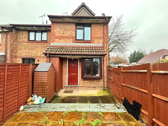 1 Bedroom Semi Detached House To Rent In Kingston Lane, West Drayton, UB7