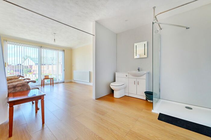 3 Bedroom Detached House For Sale In Withy Road, West Huntspill, Highbridge, Somerset, TA9