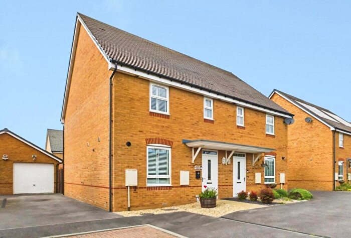 3 Bedroom Semi Detached House For Sale In Luck Road, Bursledon, Southampton, SO31