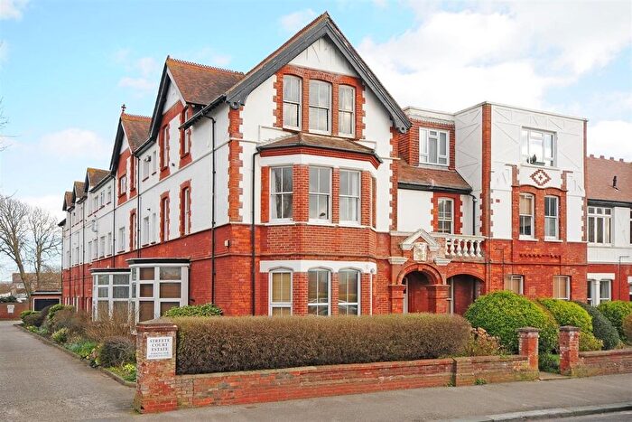 Studio To Rent In Flat, Streete Court, Victoria Drive, Bognor Regis, West Sussex, PO21