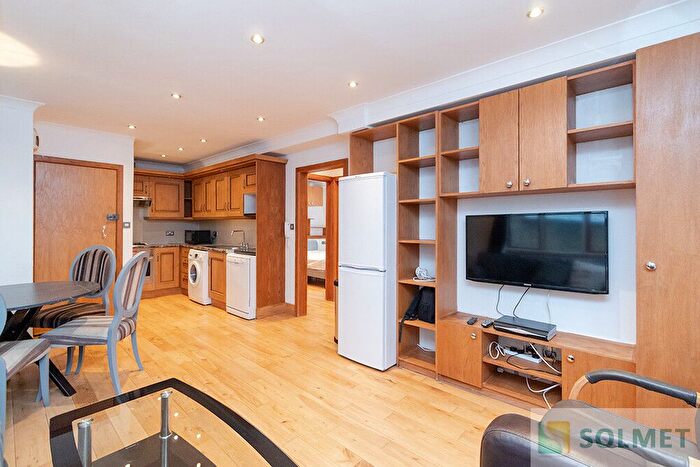 2 Bedroom Flat To Rent In Montagu Row, Marylebone, London, W1U
