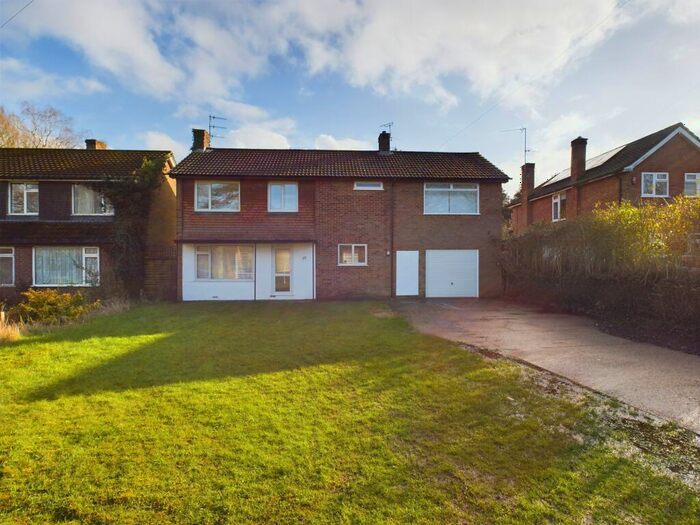 3 Bedroom Detached House To Rent In Coates Lane, High Wycombe, Buckinghamshire, HP13