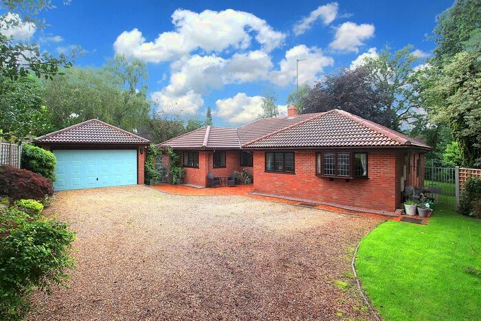 4 Bedroom Detached Bungalow To Rent In Church Hill Drive, Tettenhall, Wolverhampton, WV6