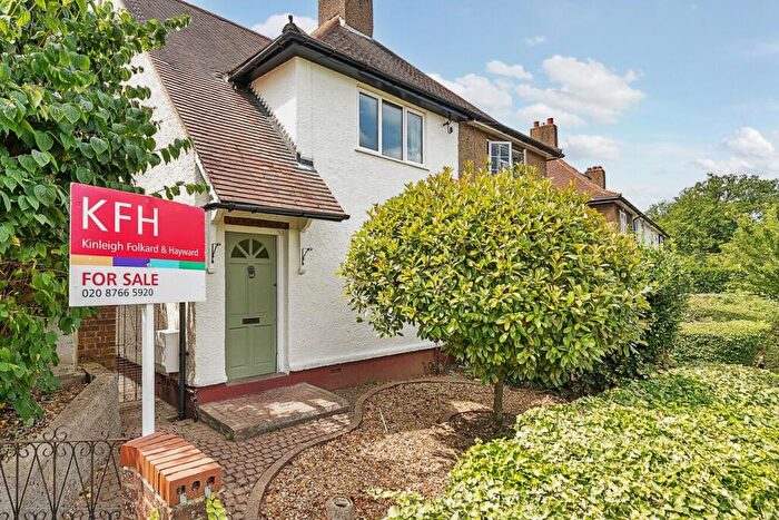 3 Bedroom House For Sale In Bloomhall Road, Crystal Palace, London, SE19