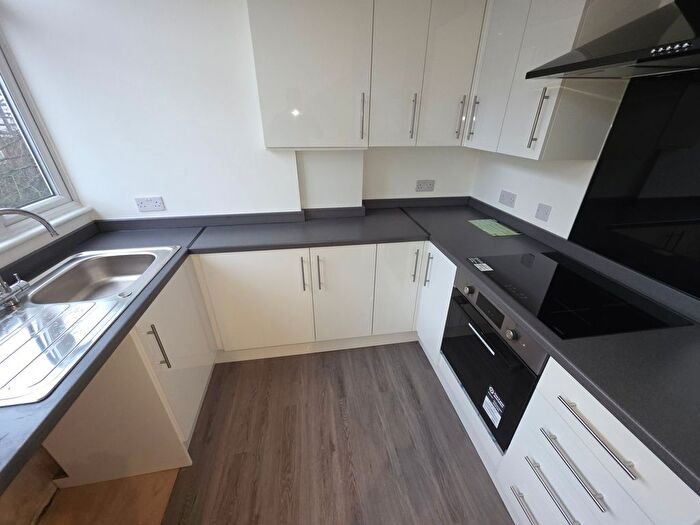 2 Bedroom Flat To Rent In Park Lane, Croydon, CR0