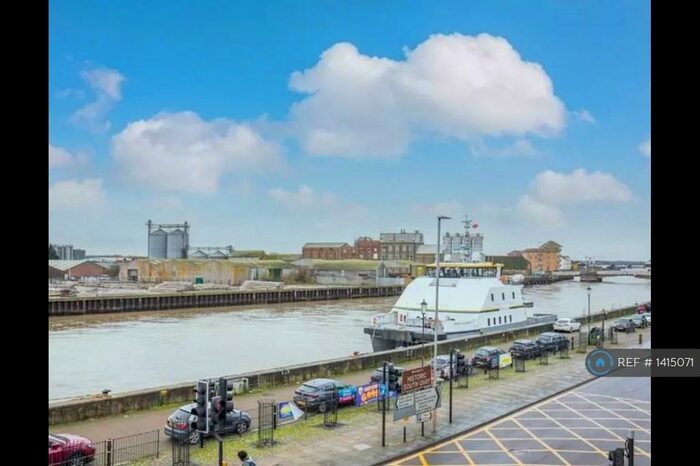 2 Bedroom Flat To Rent In South Quay, Great Yarmouth, NR30