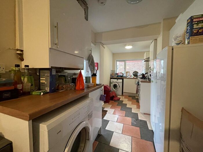 5 Bedroom Terraced House To Rent In Coburn Street, Cathays, CF24