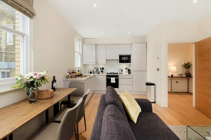 1 Bedroom Flat To Rent In Great Titchfield Street (), Fitzrovia, London, W1W