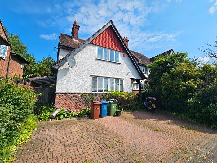 4 Bedroom Semi-Detached House To Rent In The Meadow Way, Harrow Weald, Harrow, HA3