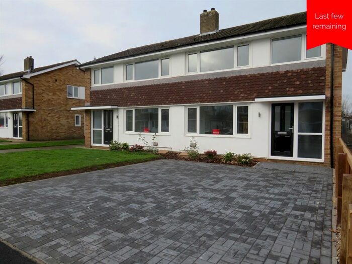 3 Bedroom Semi-Detached House For Sale In Linton Meadow, Linton On Ouse, York, YO30