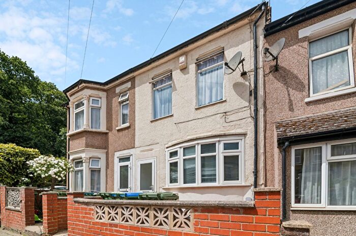 5 Bedroom End Of Terrace House To Rent In Gordon Road, Belvedere, DA17