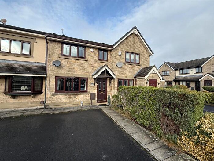 3 Bedroom Terraced House For Sale In Goodacre, Hyde, SK14