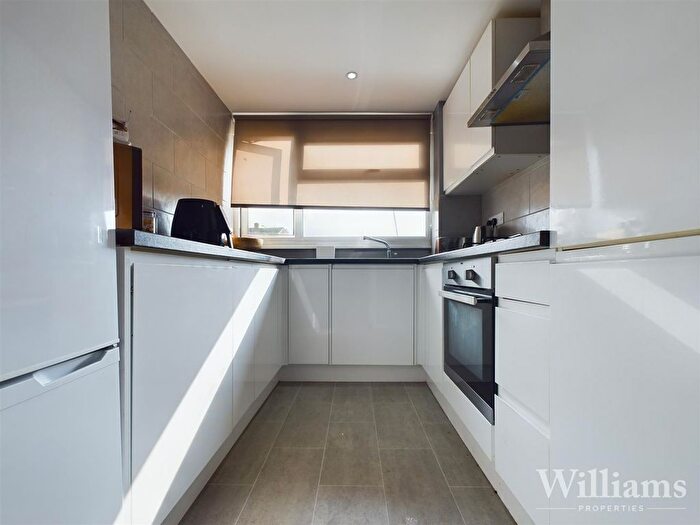 1 Bedroom Flat For Sale In Cleveland Road, Aylesbury, HP20