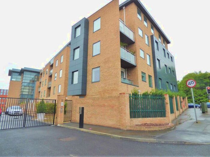2 Bedroom Flat To Rent In Camberley, GU15