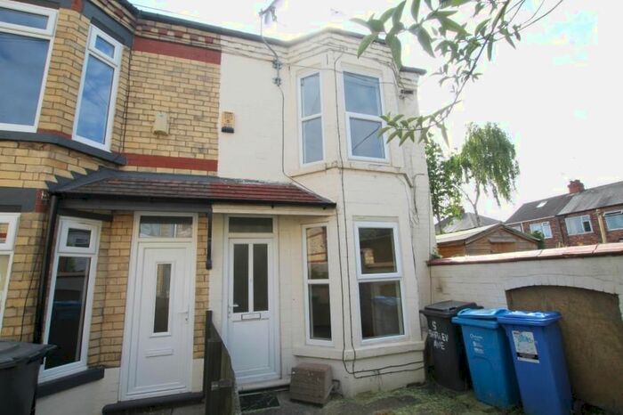 2 Bedroom End Of Terrace House To Rent In Shirley Avenue, Perth Street West, Hull, HU5