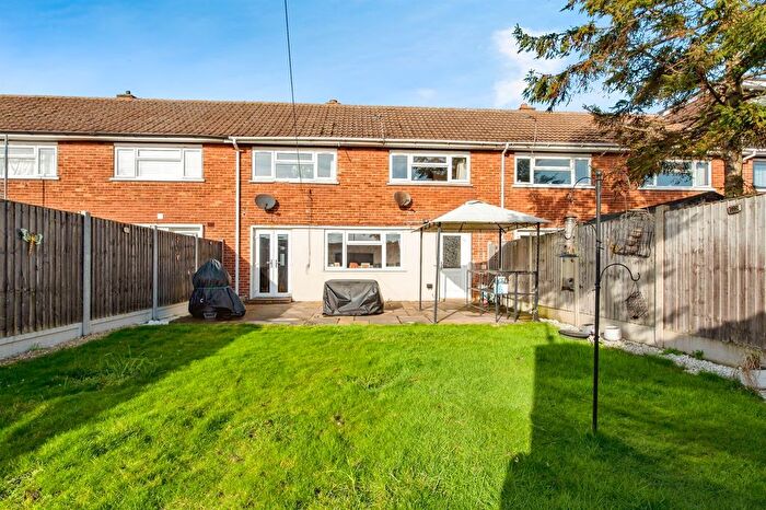 3 Bedroom Terraced House For Sale In Whitmore Avenue, Grays, RM16