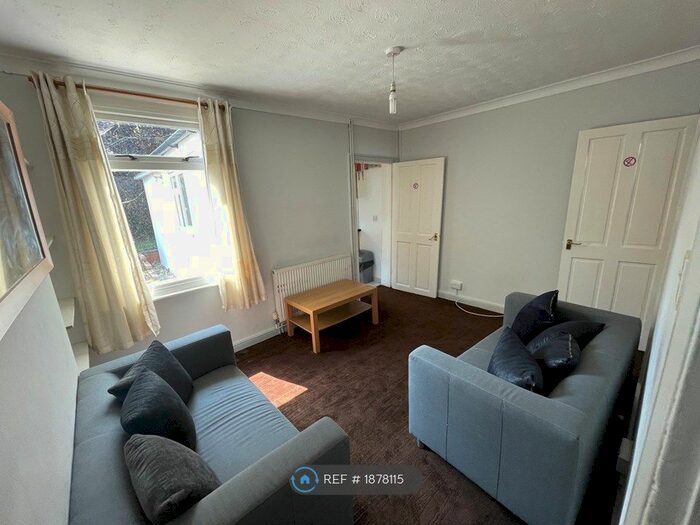 4 Bedroom Semi-Detached House To Rent In Eldon Terrace, Reading, RG1