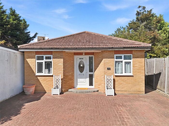 2 Bedroom Bungalow For Sale In Shaftesbury Avenue, Thorpe Bay, Essex, SS1