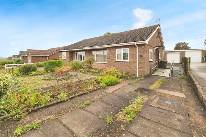 2 Bedroom Semi-Detached Bungalow For Sale In Valley View Drive, Scunthorpe, DN16