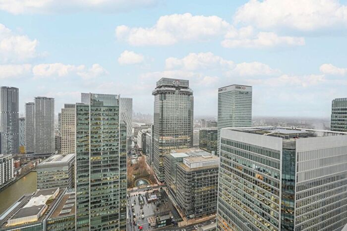 2 Bedroom Flat To Rent In Park Drive, Canary Wharf, E14