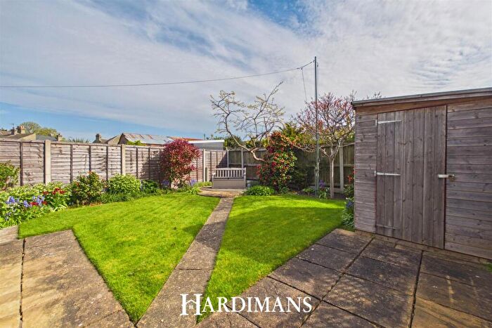3 Bedroom Semi Detached House For Sale In Dolphin Close, Pakefield, Lowestoft, NR33