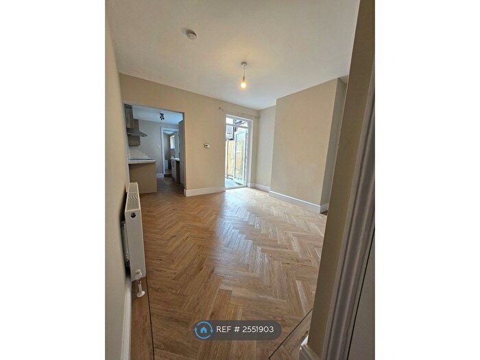 3 Bedroom Terraced House To Rent In King Edward Road, Rugby, CV21