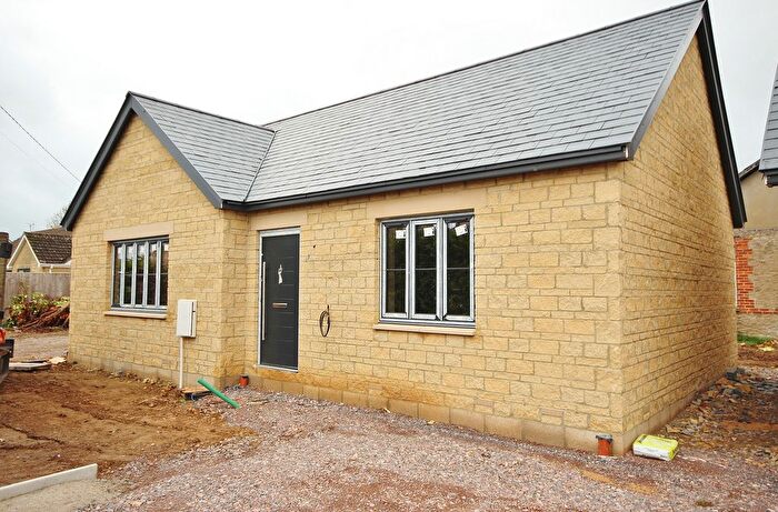 2 Bedroom Detached Bungalow For Sale In Milestone Road, Carterton, OX18