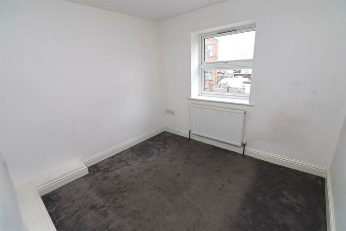 2 Bedroom Flat To Rent In Byron Road, Wealdstone, Harrow, HA3