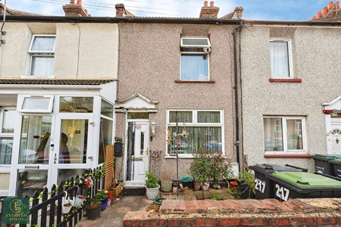 3 Bedroom Terraced House For Sale In Dover Road, Northfleet, Gravesend, Kent, DA11