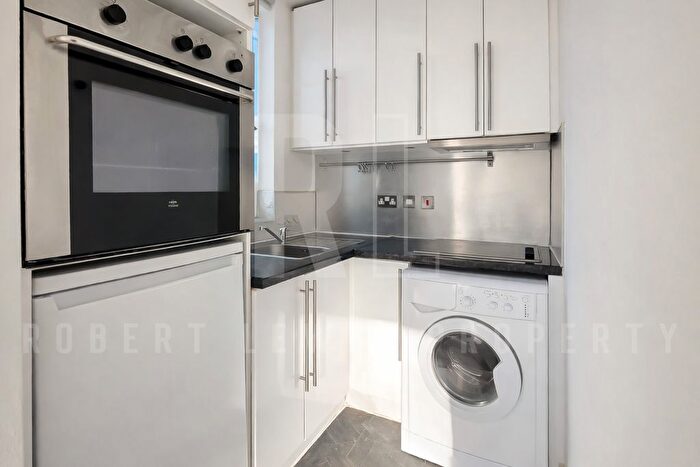 Studio To Rent In Avenue Road, London, N6