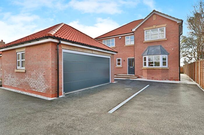 4 Bedroom Detached House For Sale In Meadow Court, Newport, Brough, HU15