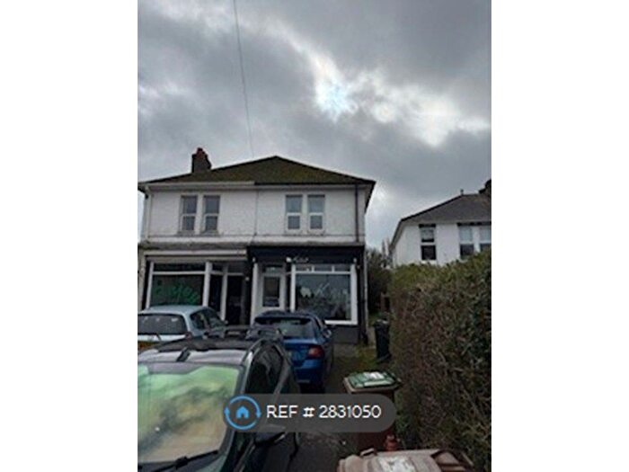 2 Bedroom Flat To Rent In Plymstock, Plymouth, PL9