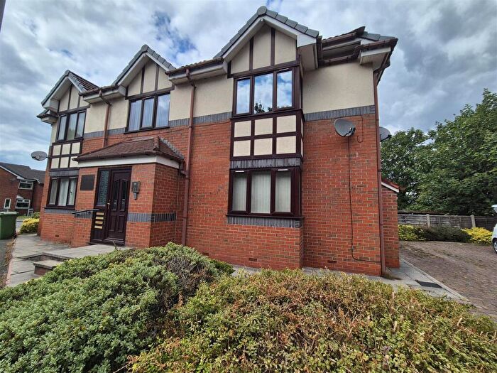1 Bedroom Apartment To Rent In Wood Street, Denton, Manchester, M34