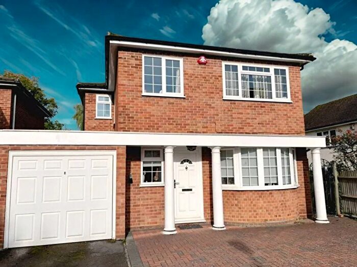 4 Bedroom Detached House For Sale In Jellicoe Gardens, Stanmore, Middlesex, HA7