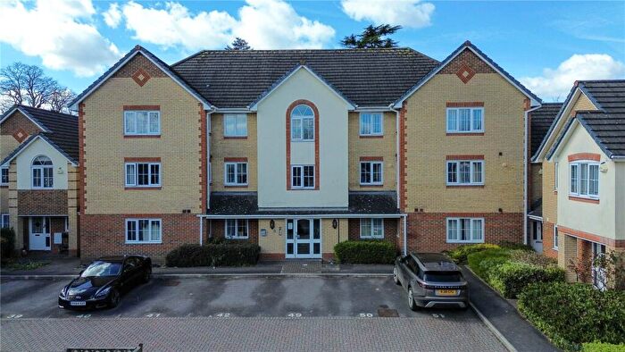 2 Bedroom Apartment For Sale In Devonshire Park, Reading, Berkshire, RG2
