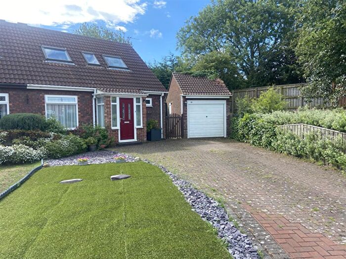 3 Bedroom Semi-Detached Bungalow For Sale In Woodkirk Close, Seghill, NE23