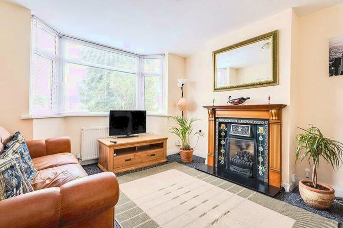 3 Bedroom Semi-Detached House To Rent In Kelburne Road, Oxford, OX4