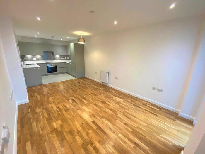 1 Bedroom Flat To Rent In Brook Road, Borehamwood, WD6