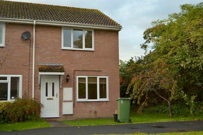 2 Bedroom House To Rent In Dunkerton Close, Glastonbury, BA6