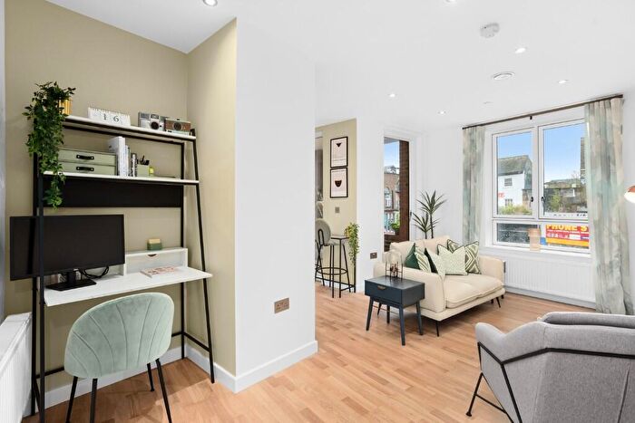 1 Bedroom Apartment For Sale In The Pensmith, London, SE15