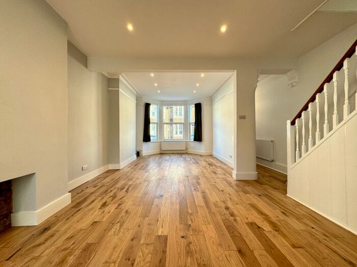 4 Bedroom Terraced House To Rent In Robertson Road, Brighton, BN1