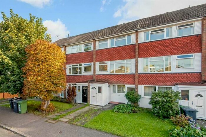 2 Bedroom Maisonette To Rent In Dorville Road, Lee, SE12