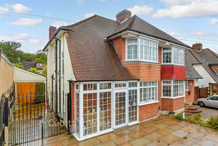 3 Bedroom Semi Detached House For Sale In Annesley Drive, Croydon, Surrey, CR0