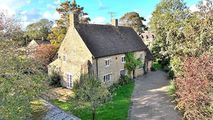 3 Bedroom Cottage For Sale In Church Lane, Brafield On The Green, Northampton, NN7